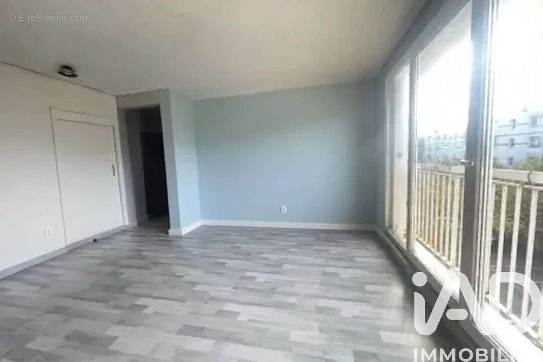 Photo 4 - Appartement à SAINTE-GENEVIEVE-DES-BOIS