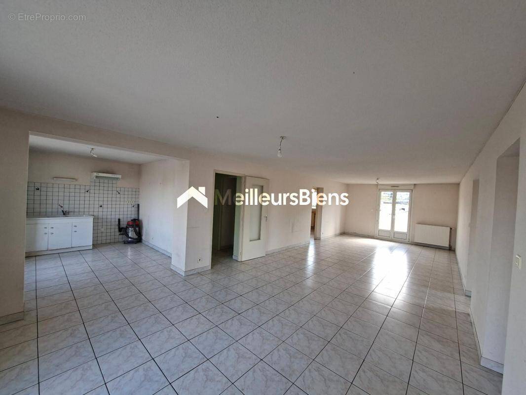 Appartement à ECHENOZ-LA-MELINE