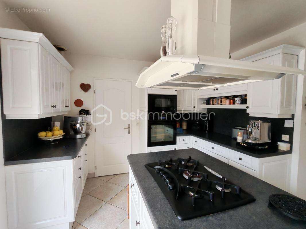 Maison à SAINT-GERMAIN-LES-ARPAJON