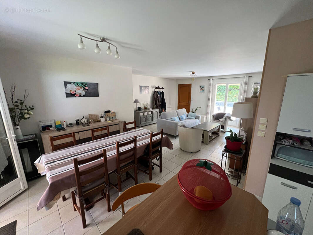 À vendre Maison de plain-pied d'environ 95m2 avec 4 chambres, grand terrain de 2900m2 et aucun vis-à-vis entre Villeneuve-sur-Lo - photo 6