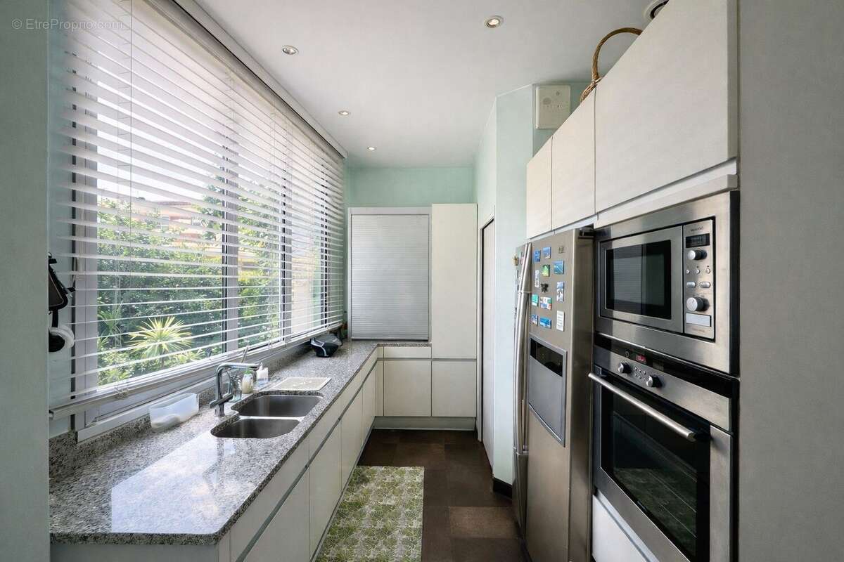 Maison 264 m² à Tours  - photo 4
