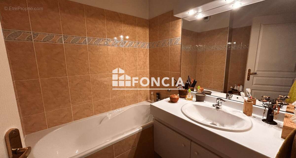 Appartement à MARSEILLE-9E