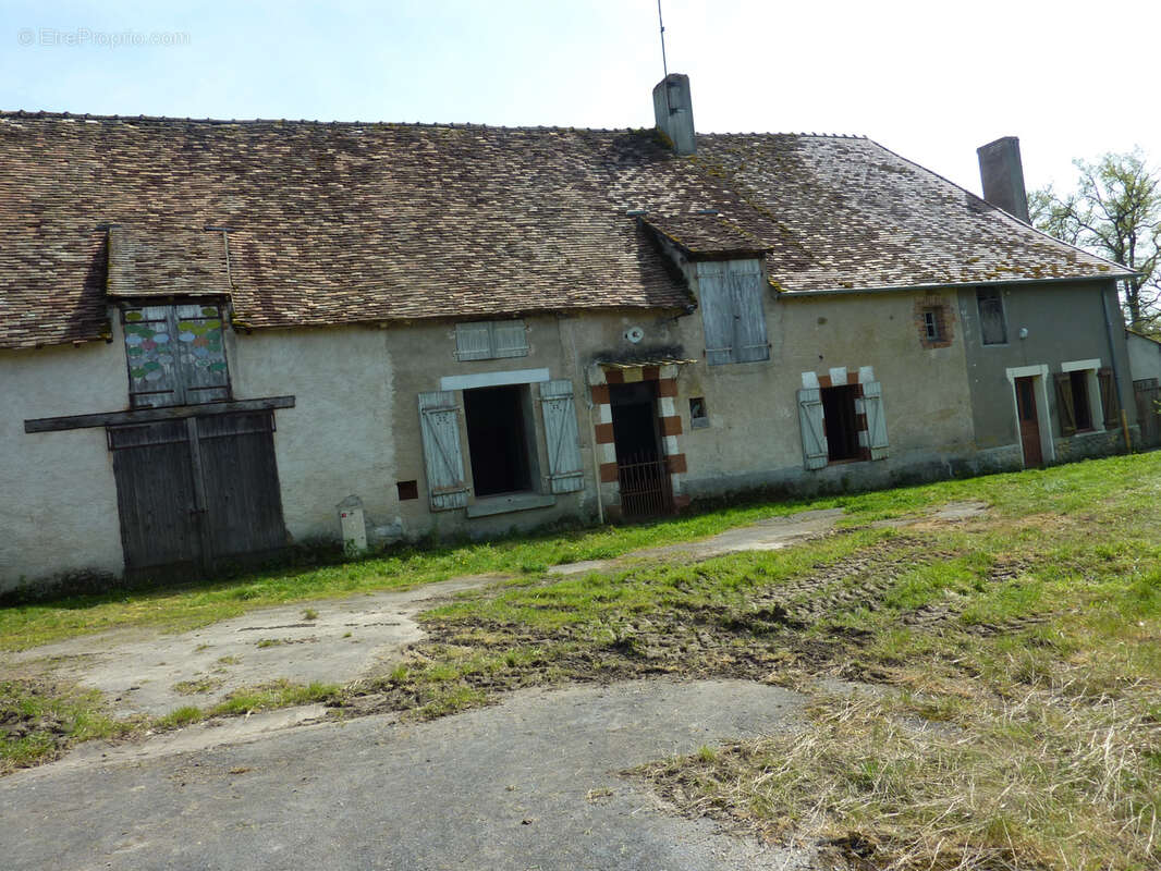 Maison à COULONGES