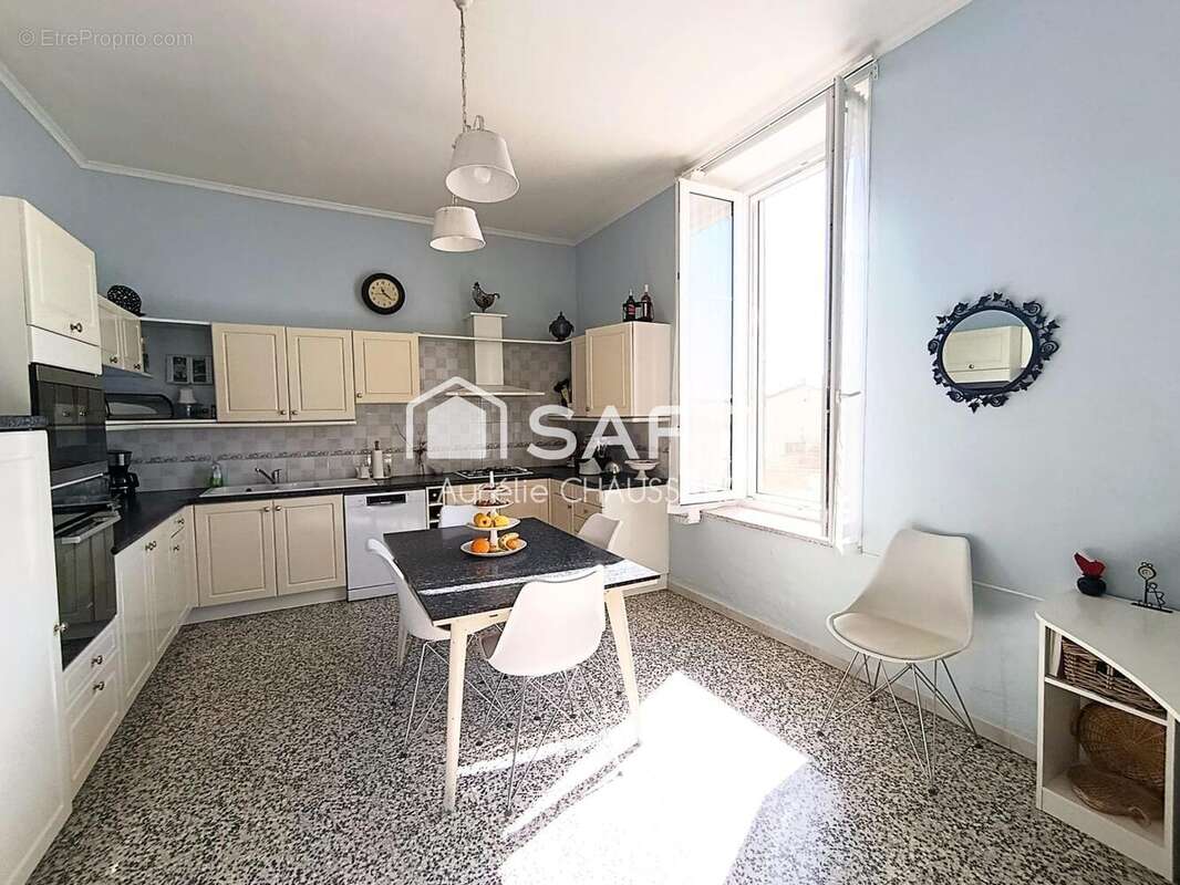 Maison 201 m² à Ouveillan  - photo 7