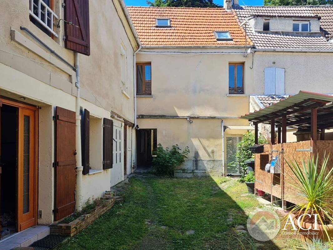 58624297a.jpg - Appartement à GROSLAY