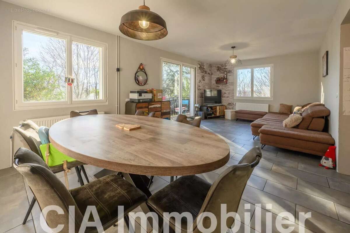 Maison à VIUZ-EN-SALLAZ