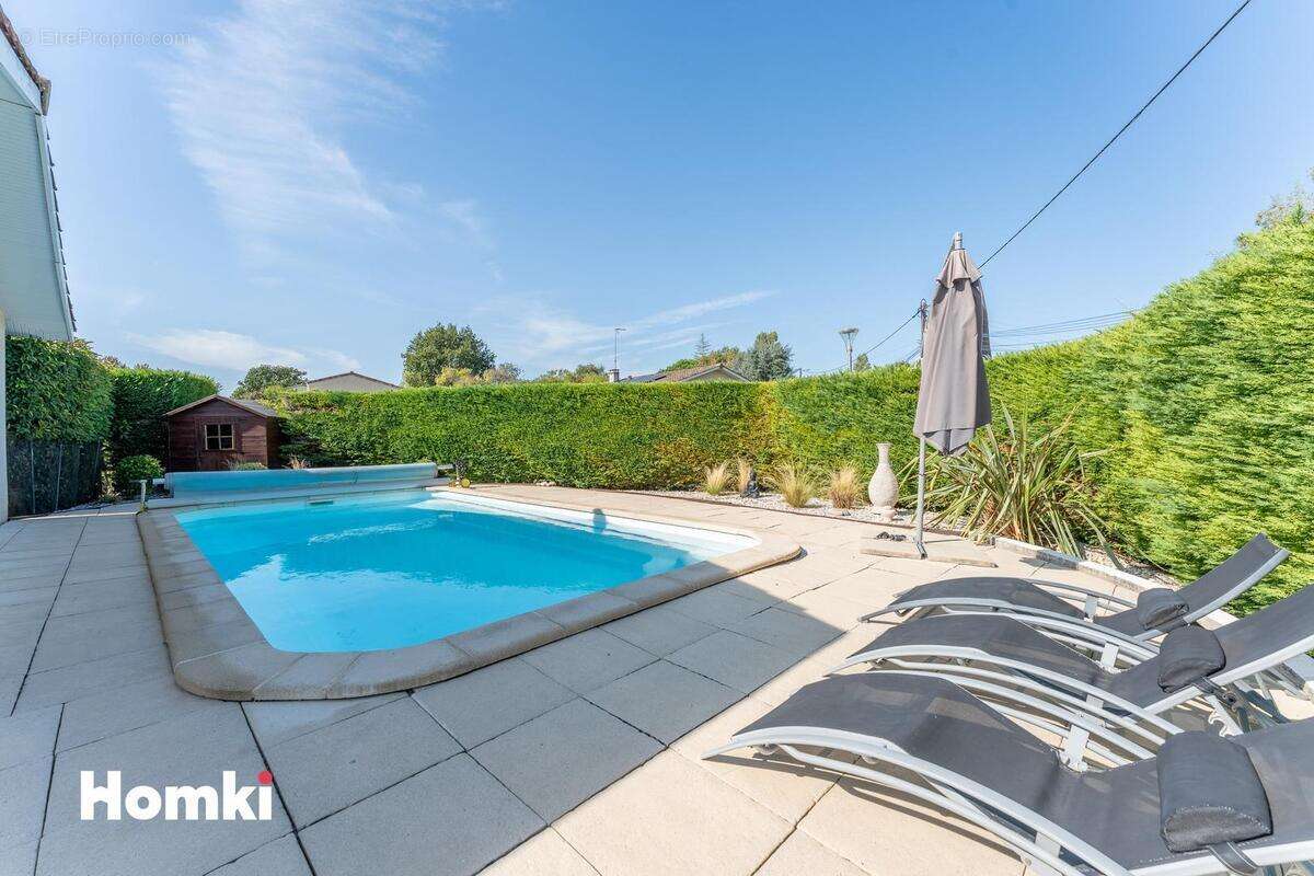 Maison à SAINT-QUENTIN-DE-BARON