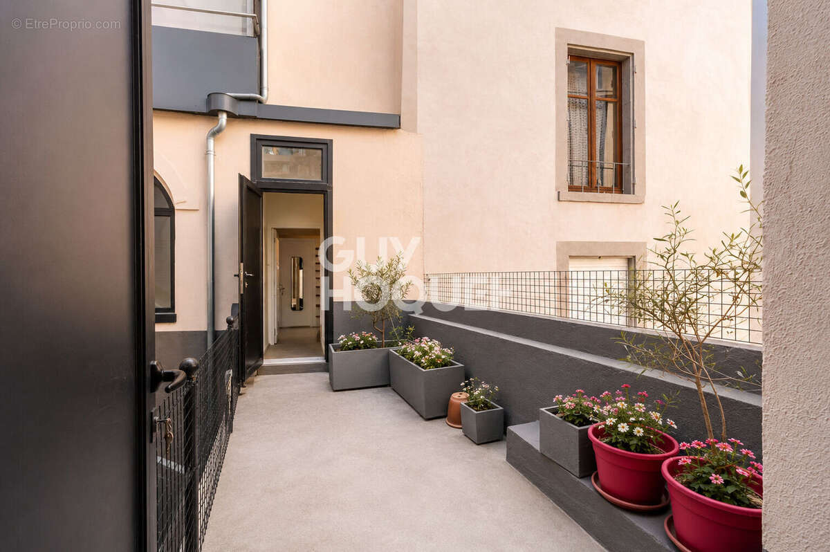 Clermont-Ferrand - Ballainvilliers- Appartement de 146.55 m2 - photo 2