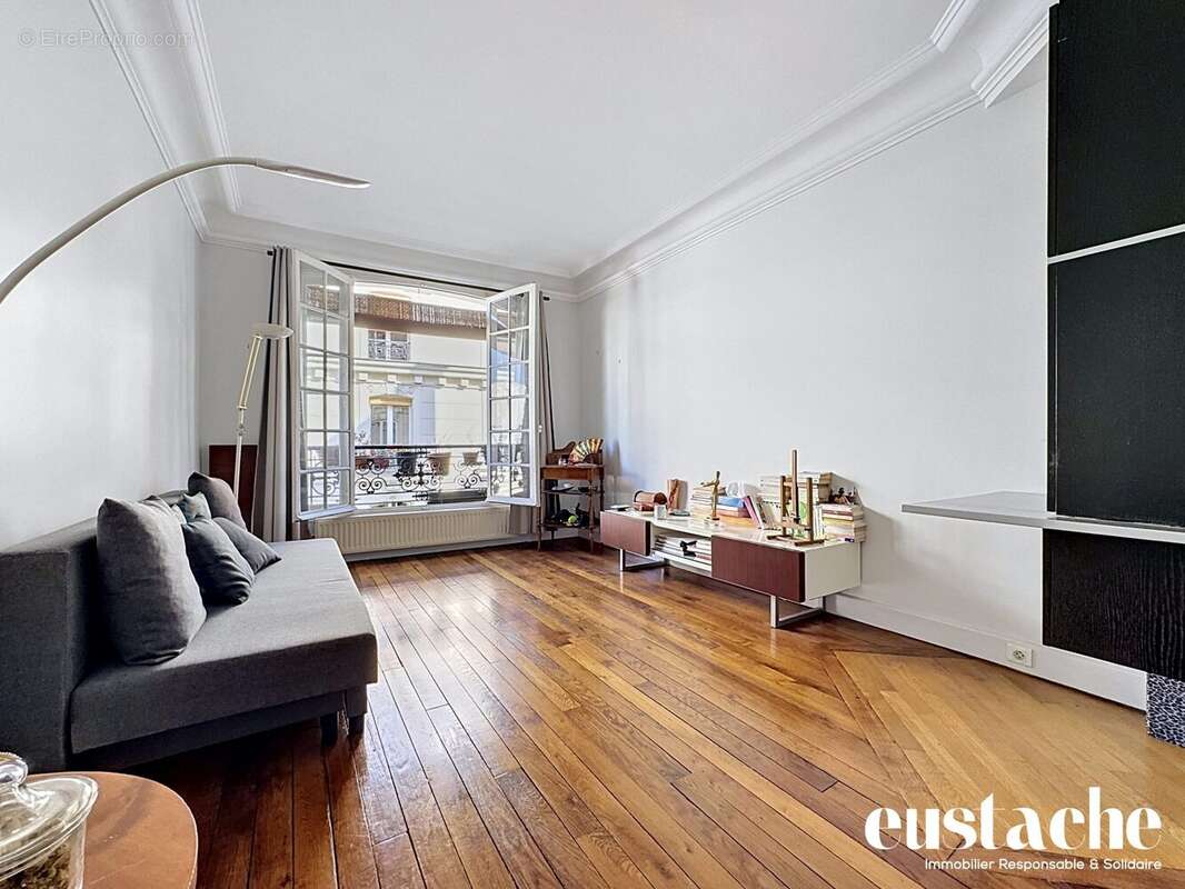 Appartement à PARIS-3E