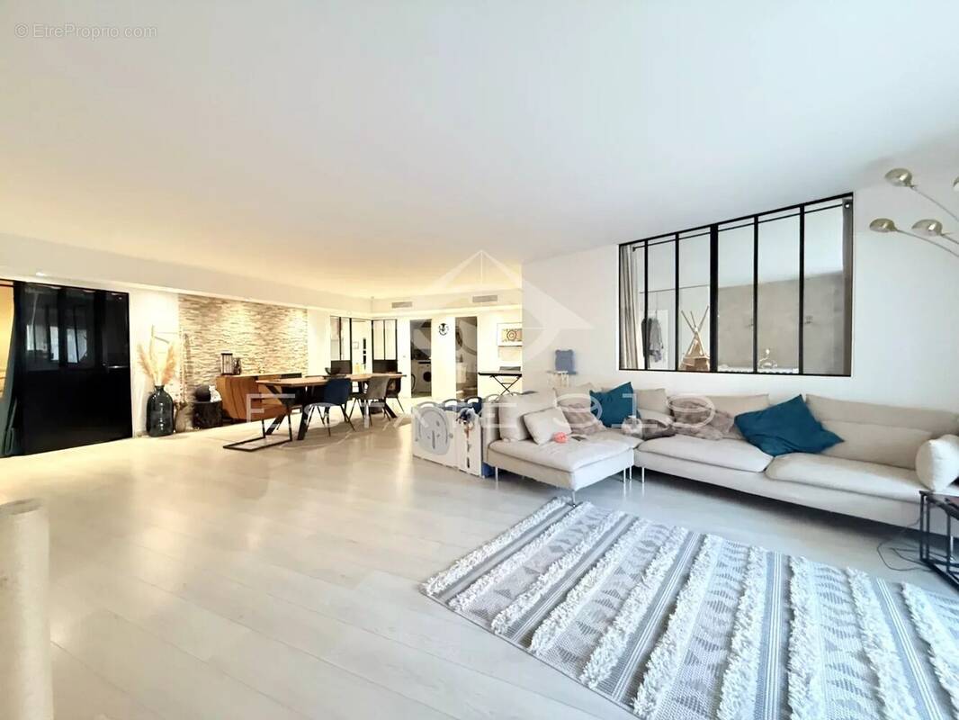 Appartement à LE CANNET