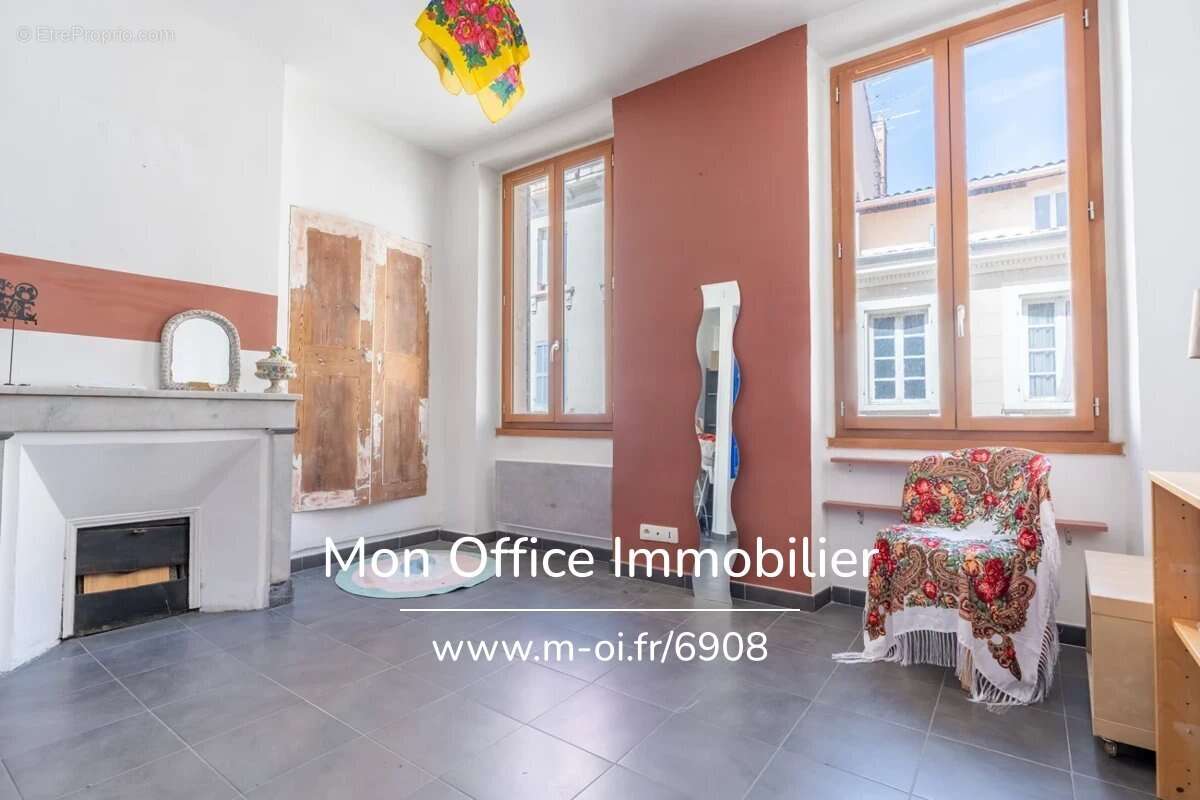Référence : 6908-RVF - Appartement T5 avec terrasse - Secteur Noailles - photo 8