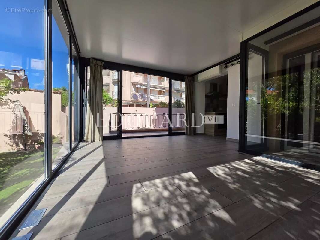 Appartement à ROQUEBRUNE-CAP-MARTIN