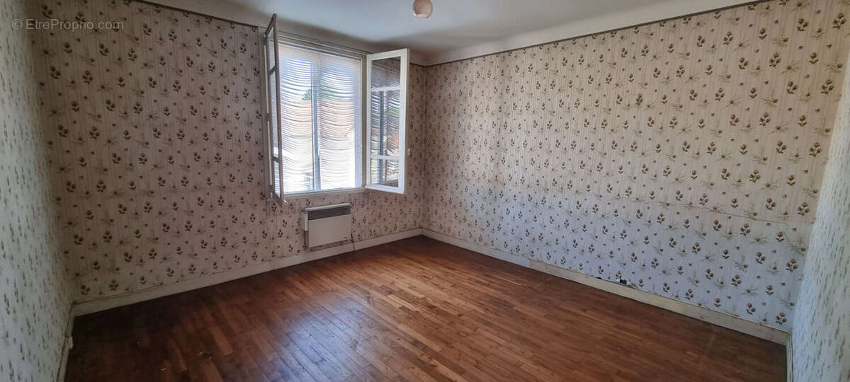 Maison à SAINT-DENIS-LA-CHEVASSE