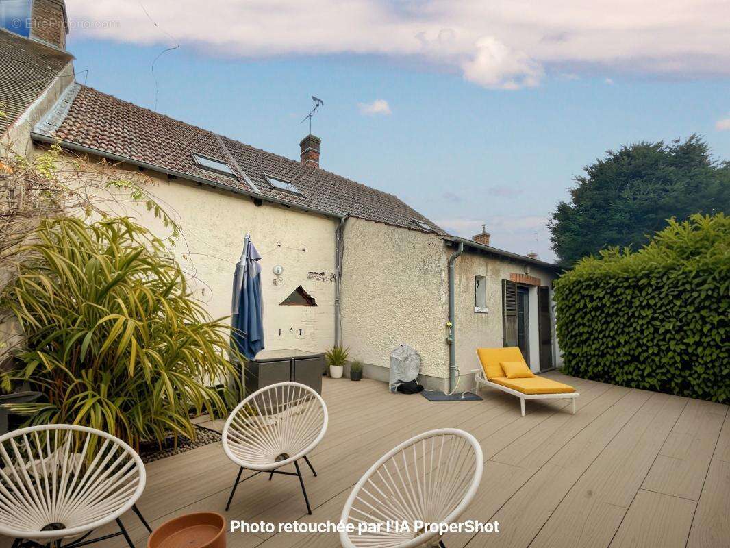 Maison à JOUY-LE-POTIER