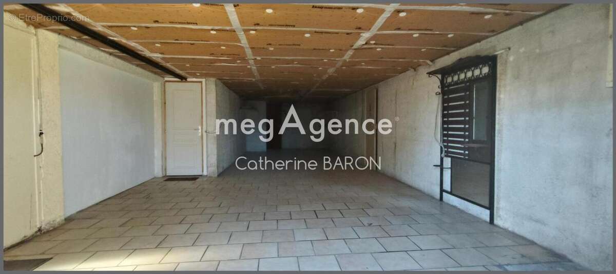 Maison à SAINT-LAURENT-DE-COGNAC