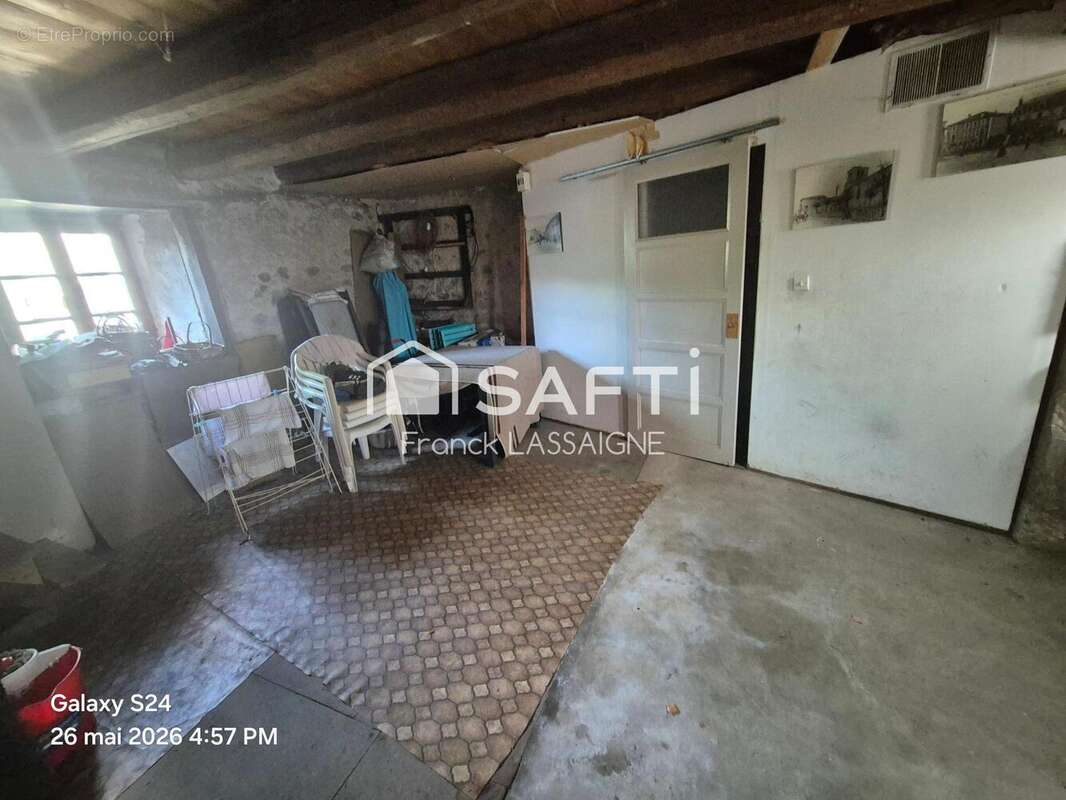 Maison 113 m² à Vertolaye  - photo 6