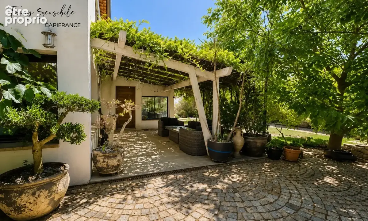 Maison 185 m² + annexe – piscine / pool house – terrain 1200 m² - village à pied - photo 8