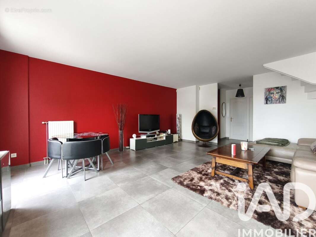 Photo 1 - Appartement à BUSSY-SAINT-GEORGES
