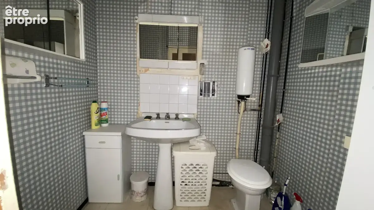 A vendre maison à rénover de 164 m2 avec cour et dépendances à Quarante   fort potentiel de division - photo 11