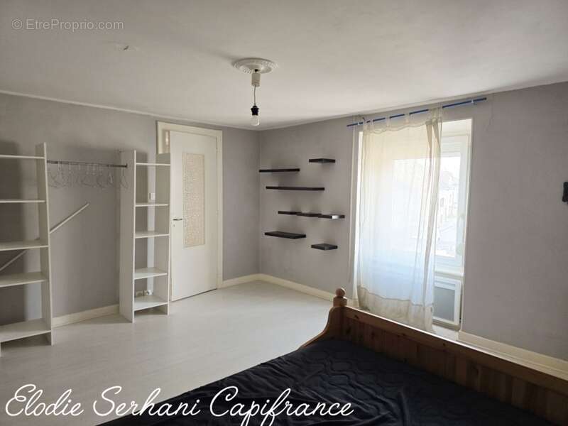 Appartement à COLOMBIER-FONTAINE