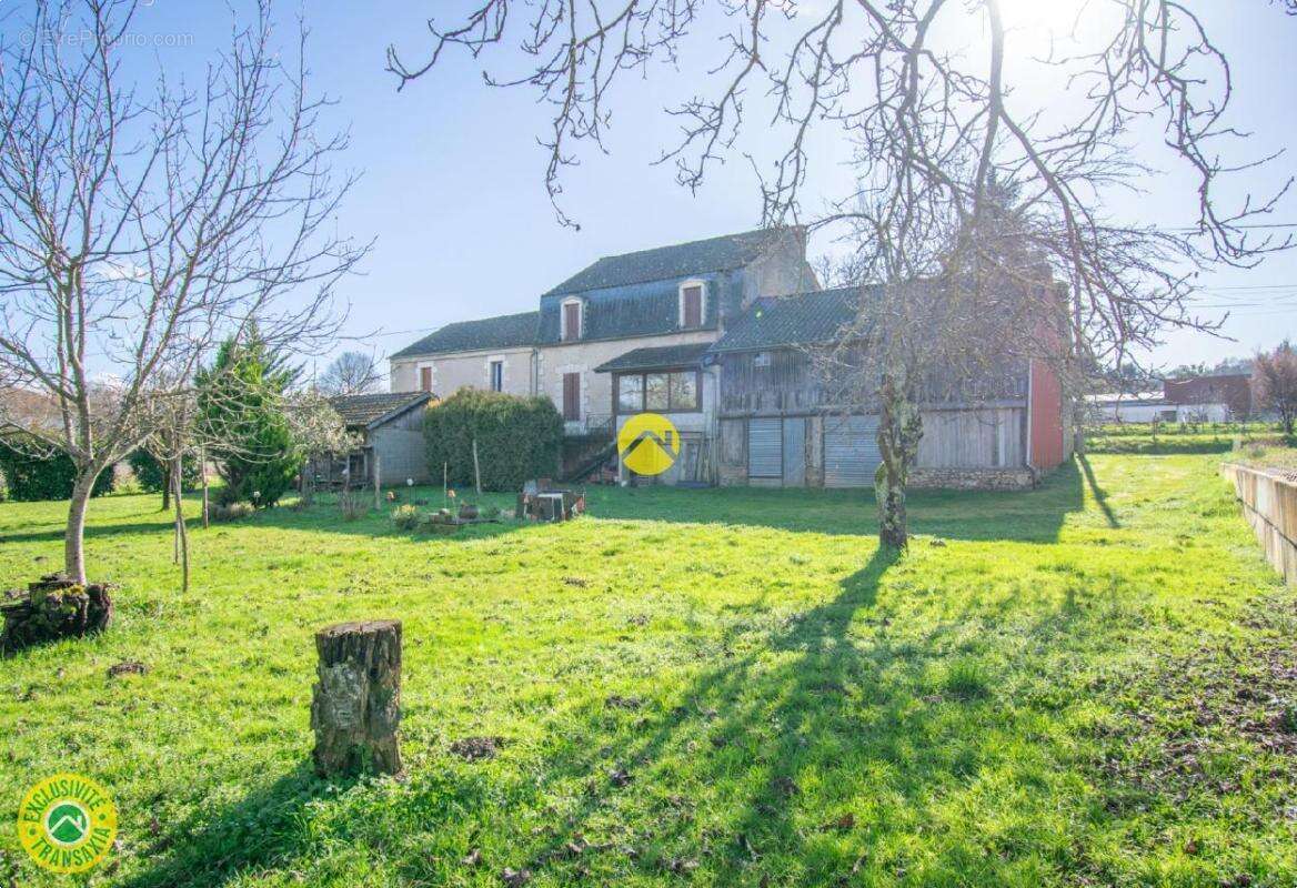 Maison à LE BUISSON-DE-CADOUIN