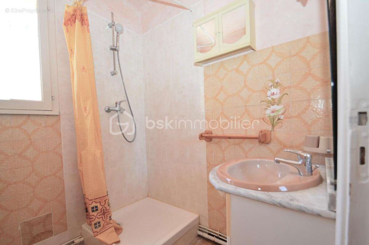 Opportunité rare : maison de 4 appartements indépendants proche de la mer - photo 16