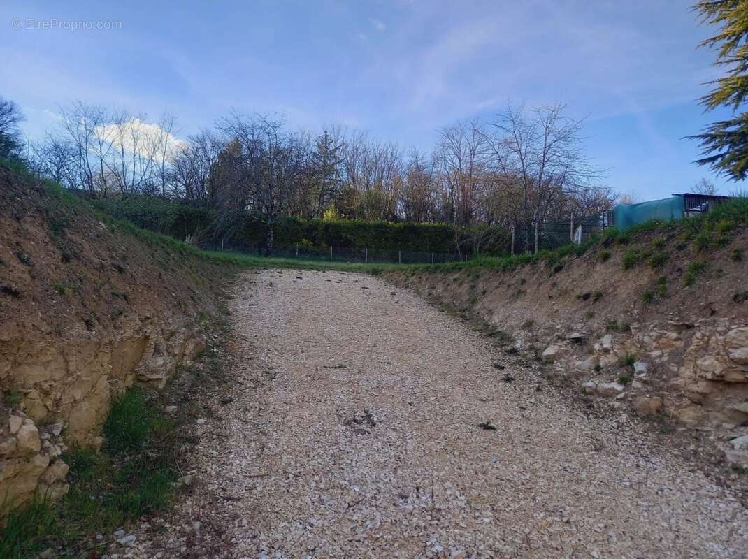 Terrain à CHAMPNIERS