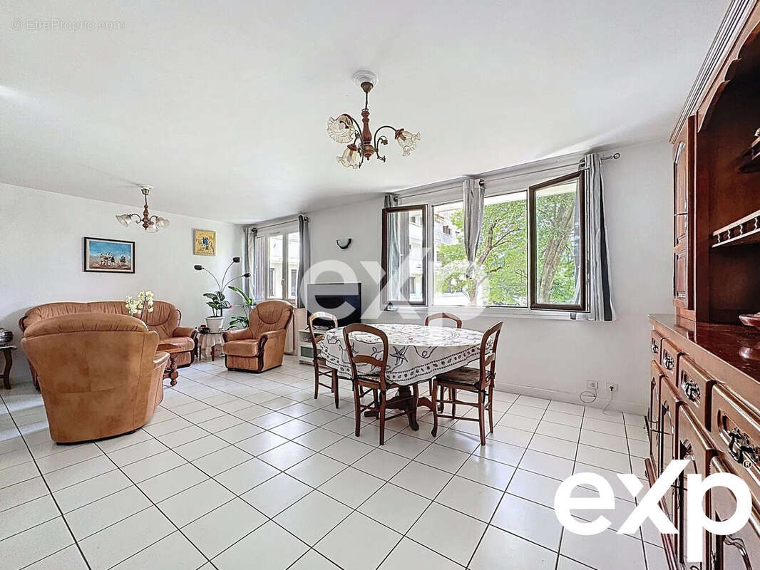 Appartement à MEYLAN