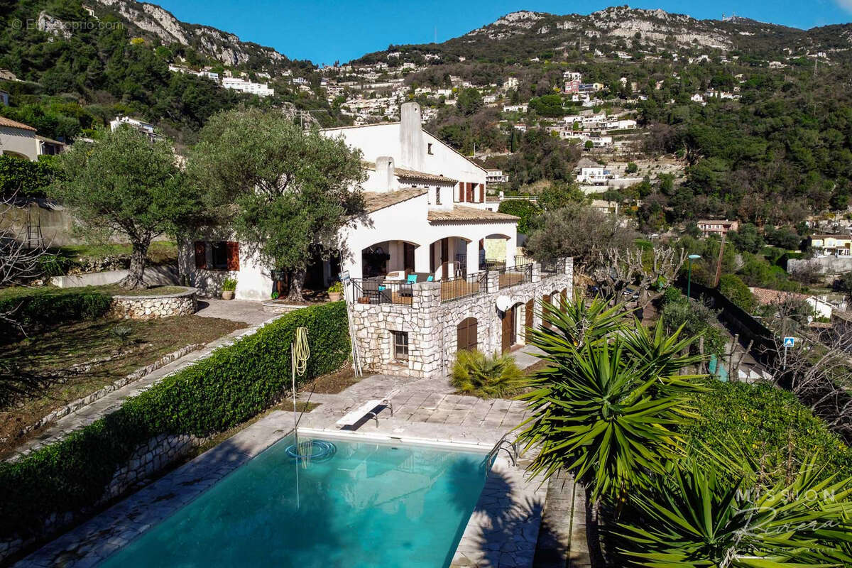 Villa provençale offrant une vue panoramique sur la mer à La Turbie, à 5 minutes de Monaco - photo 22