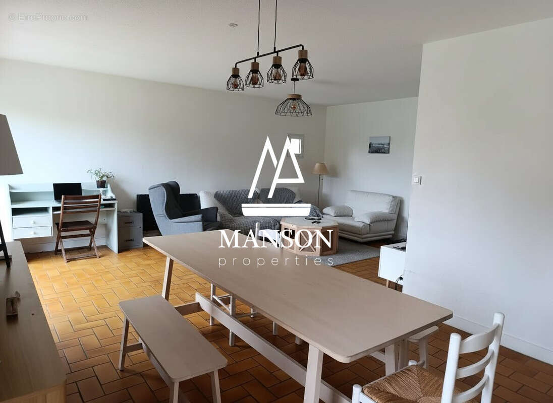 Maison à AMBARES-ET-LAGRAVE