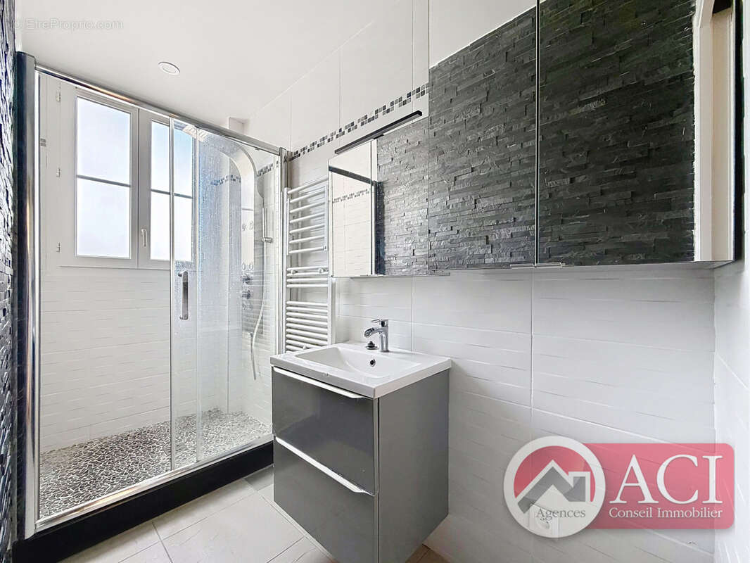 Appartement à EPINAY-SUR-SEINE