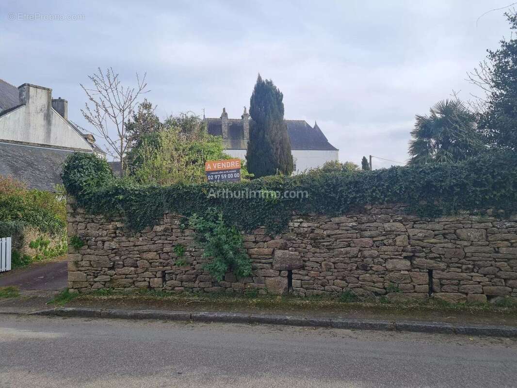 Terrain à CAMORS