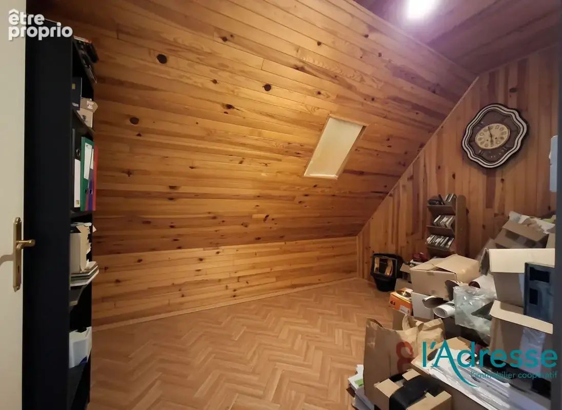 Maison  8 pièces 10.88 ares - photo 13
