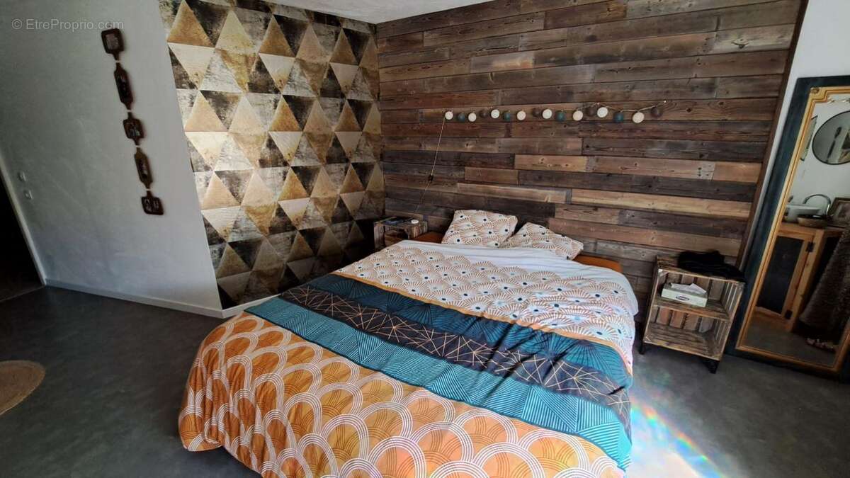Maison 220 m² à Puy-L'eveque  - photo 4