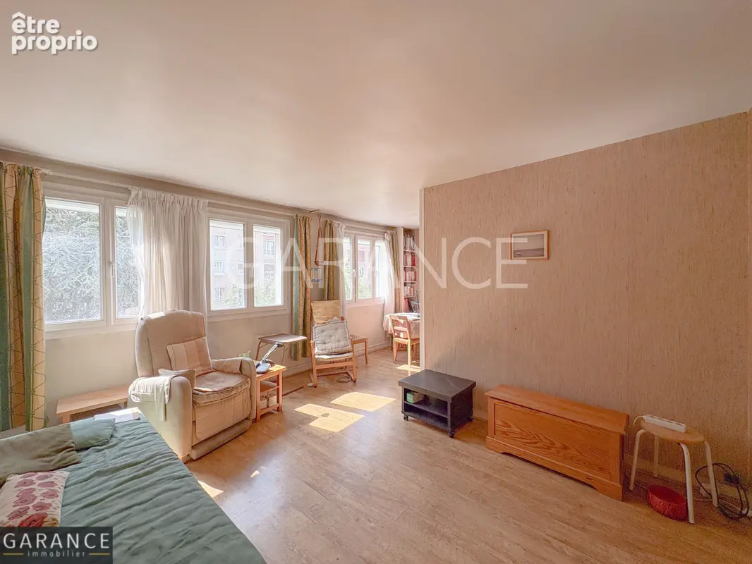 Appartement à PARIS-12E