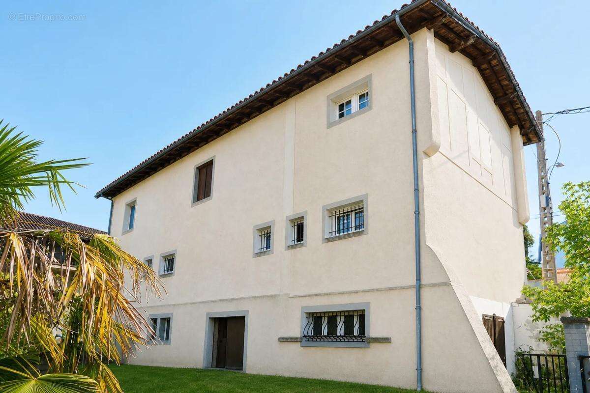 Appartement à CAZAUBON