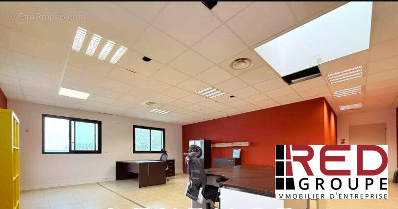 Commerce à EGUILLES