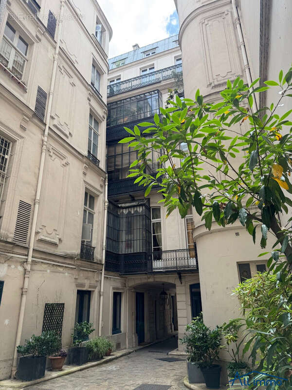 Appartement 5 m² à Paris-7e  - photo 7