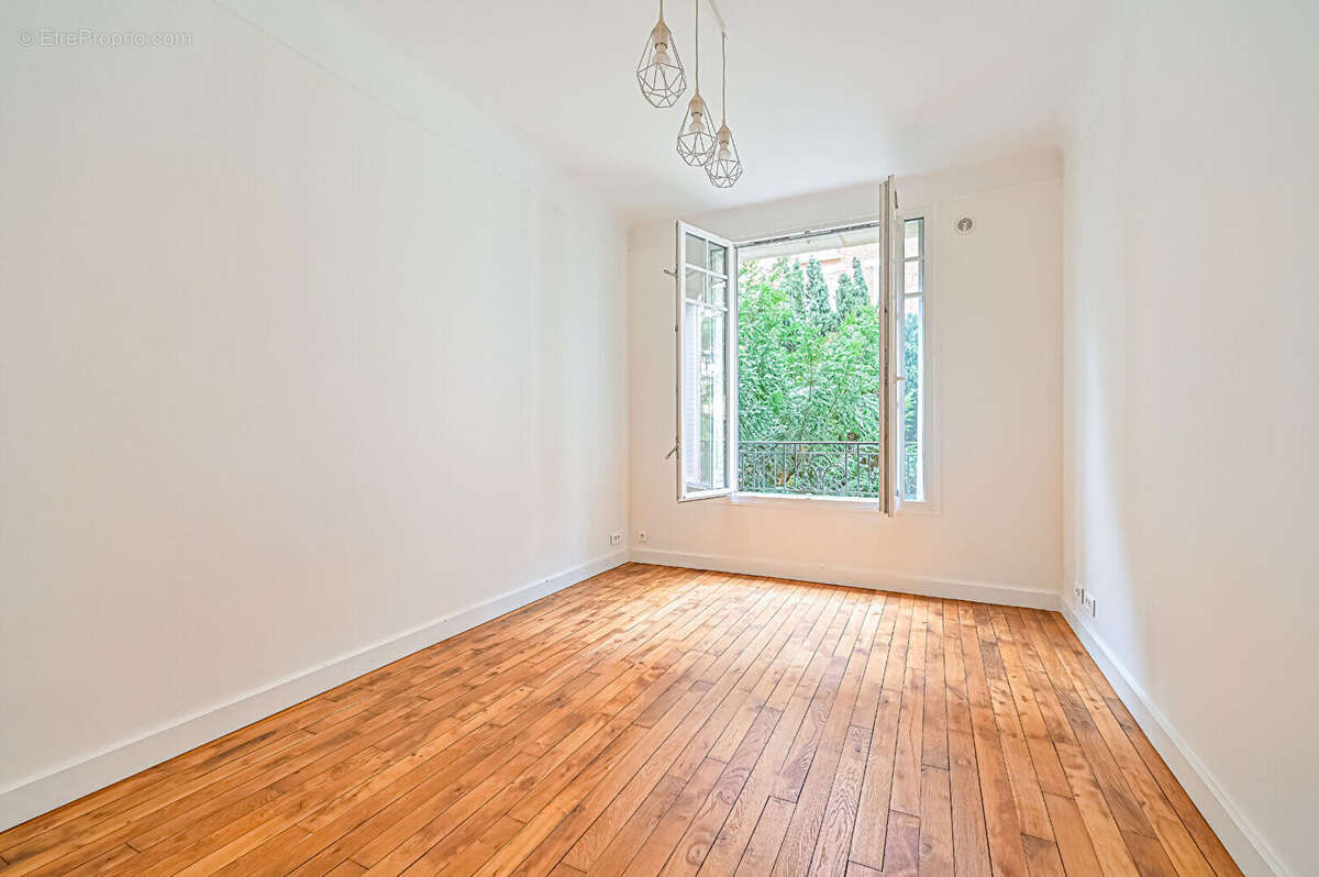 Appartement à PARIS-20E
