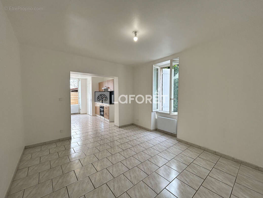 Appartement à MANTES-LA-VILLE