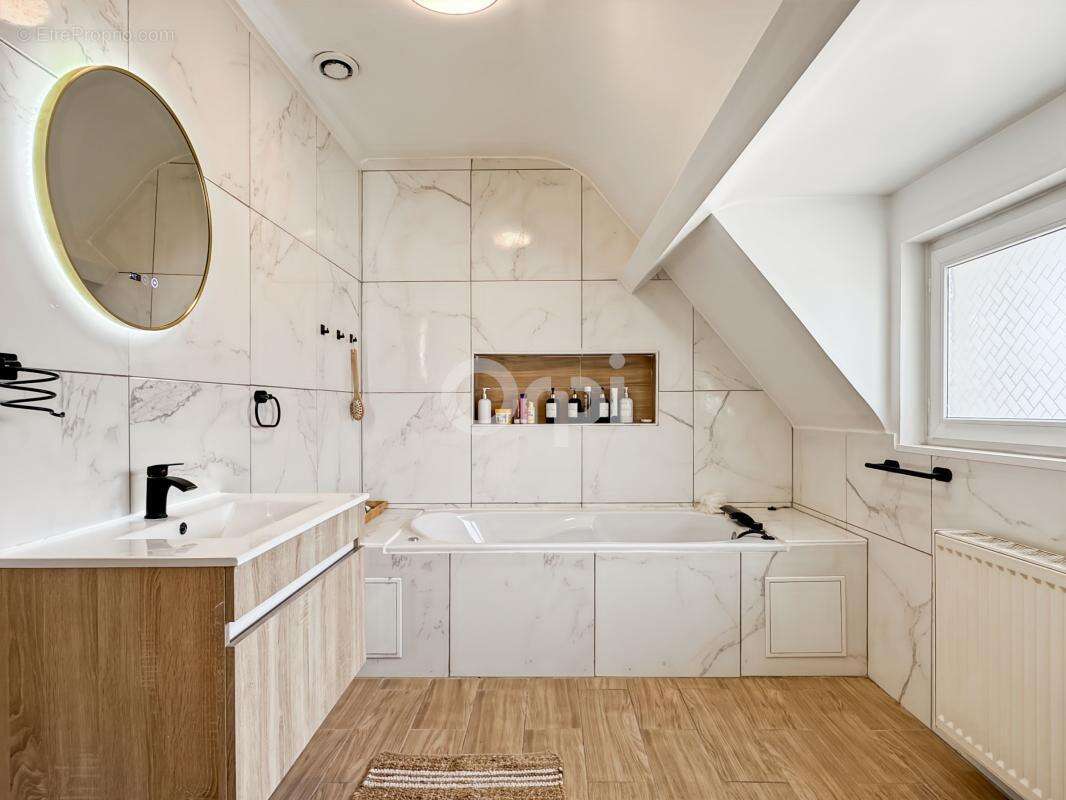 Maison 6 pièces de 117 m² - photo 14