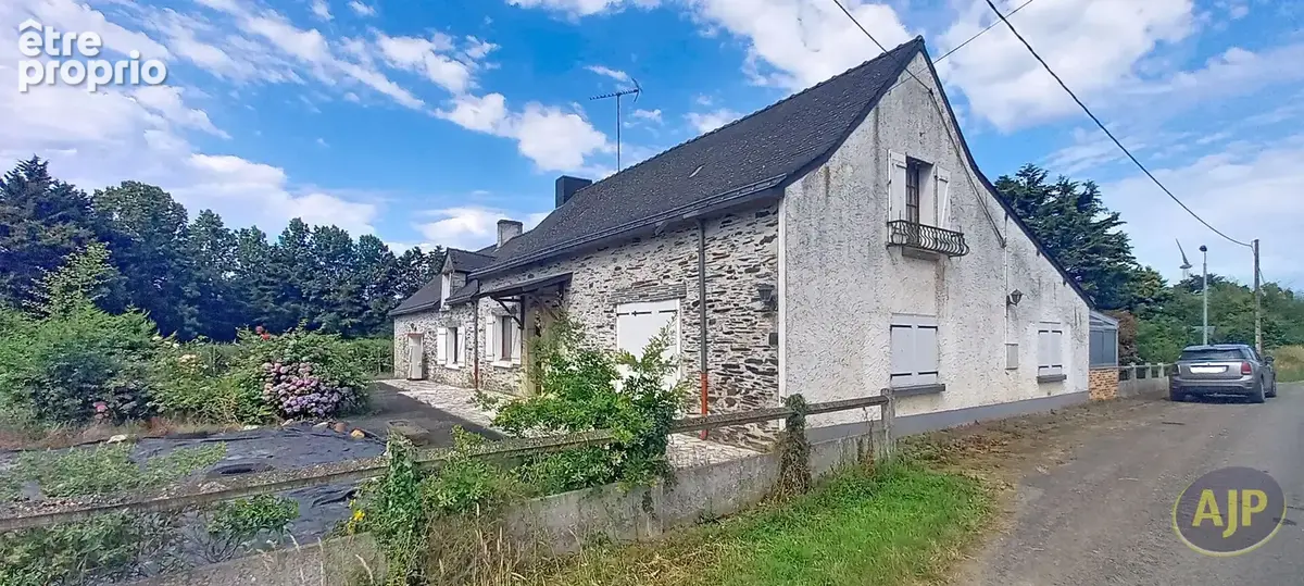 LA CHAPELLE GLAIN : Corps de ferme  133 m² sur environ 6000 m² - photo 4