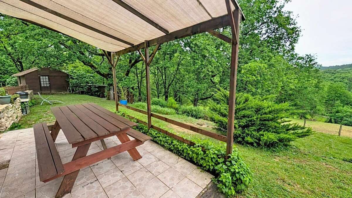 Maison en pierre proche du Bugue de 155 m2 - photo 3