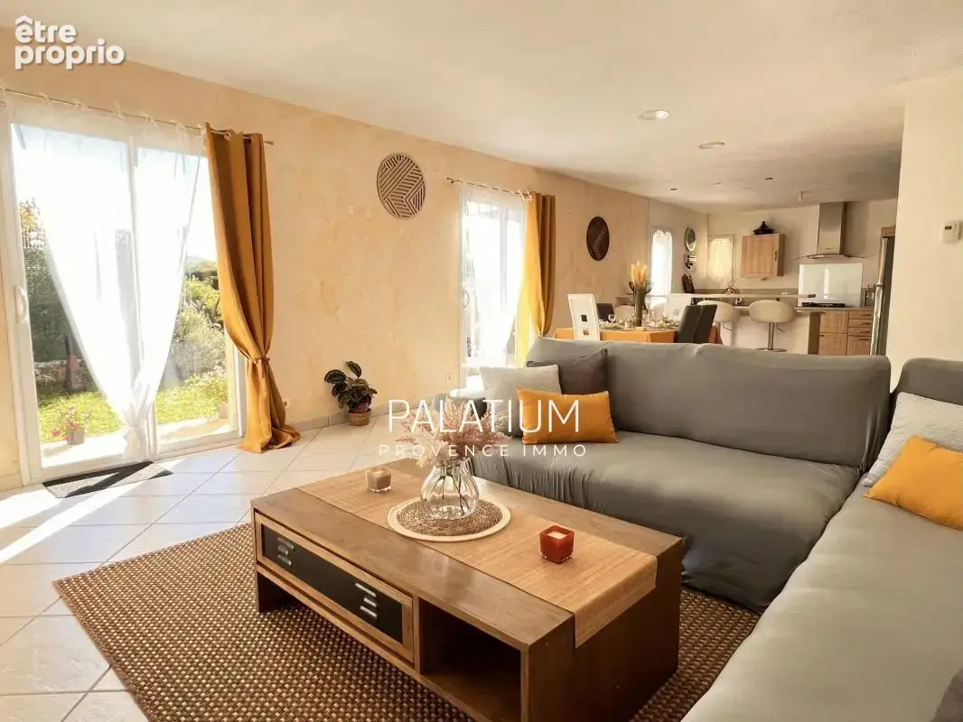Maison d'habitation de 145 m2 et entrepôt de 82 m2 - photo 3