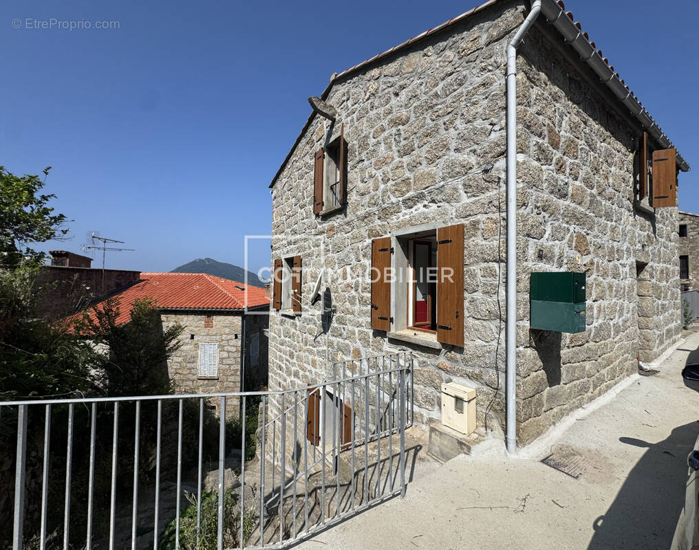 Maison à FOZZANO