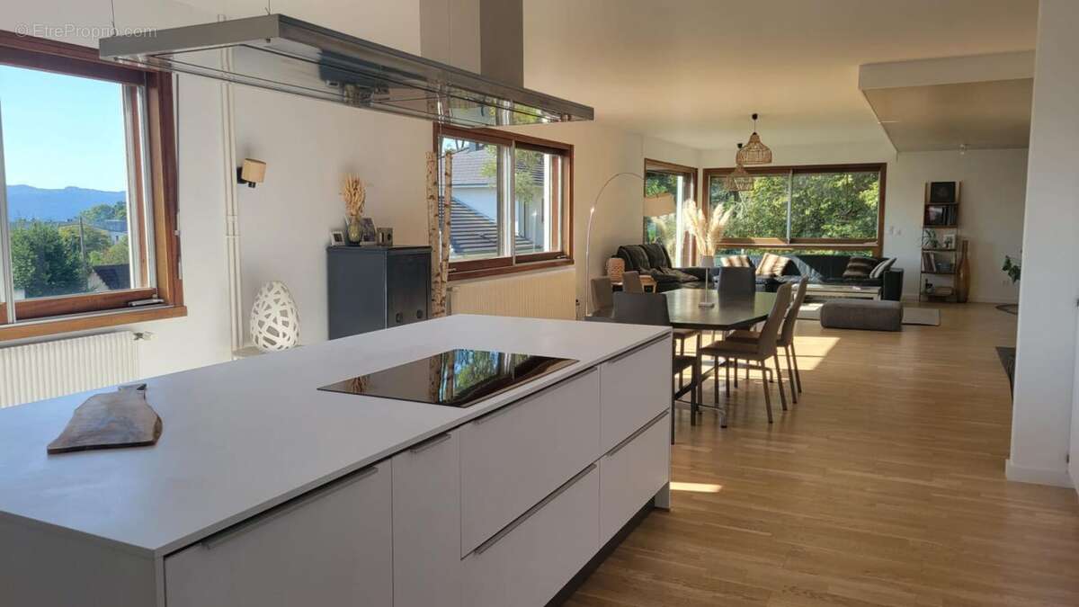 Maison  9 pièce(s) 300 m2 - photo 8