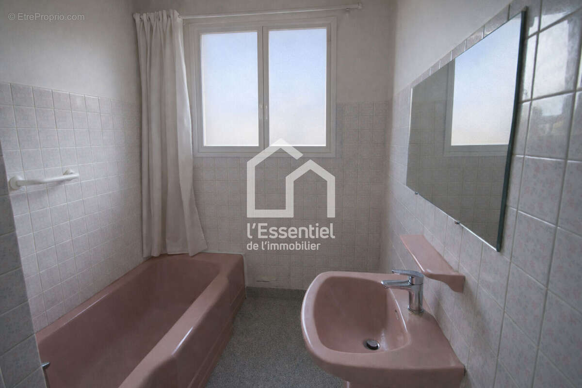Maison à VERNEUIL-SUR-SEINE