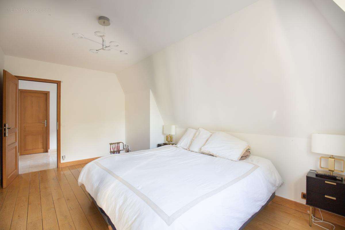 Maison à RUEIL-MALMAISON