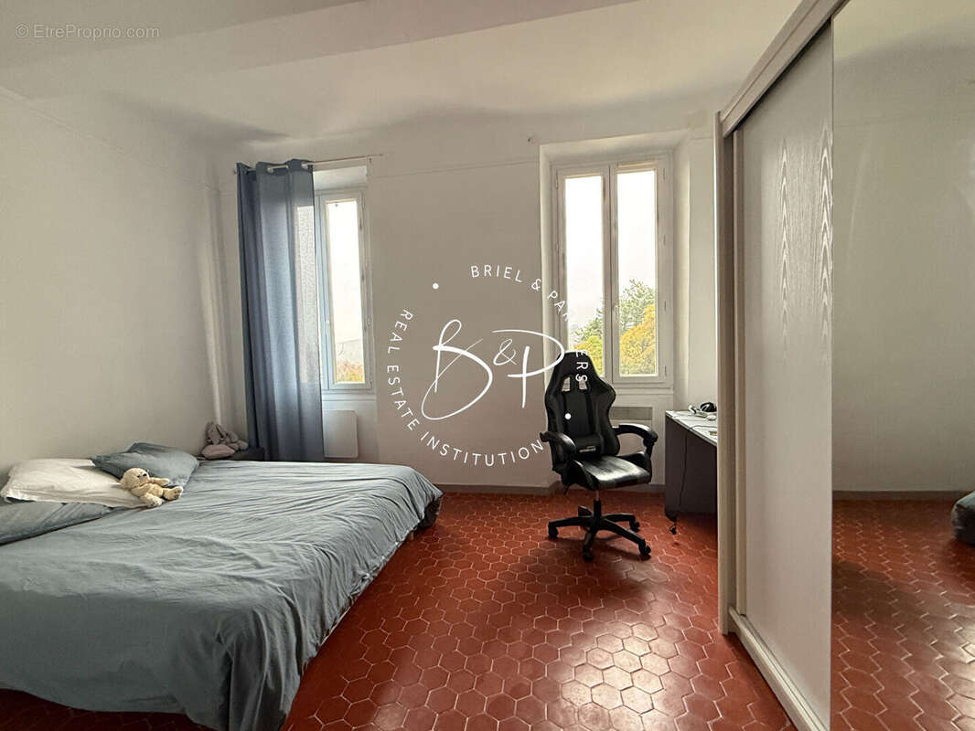 Appartement à LORGUES