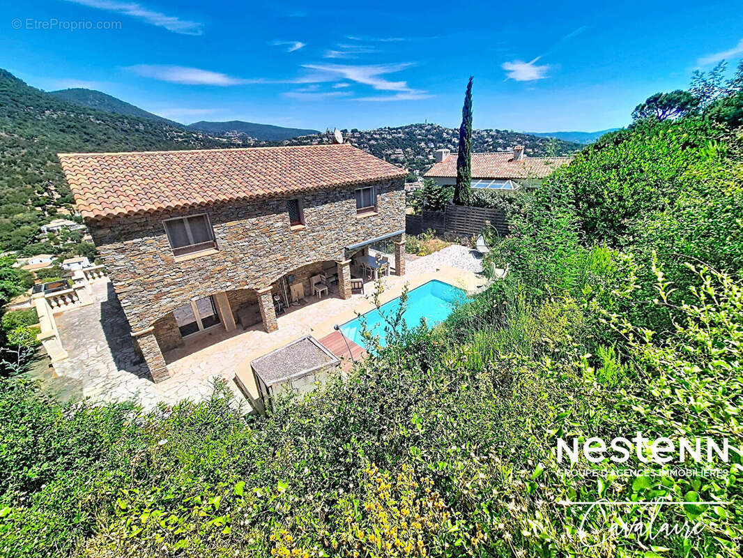 Villa de caractère de 5 chambres avec piscine, dans un environnement privilégié avec accès par funiculaire privé - photo 3
